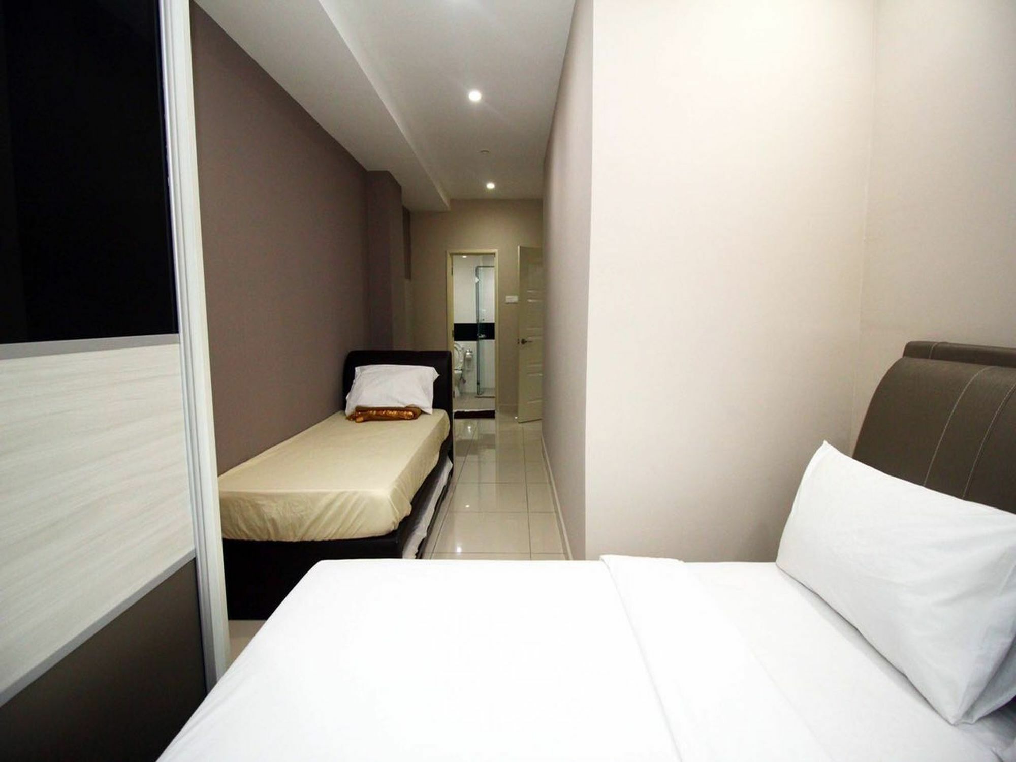 Mansion One Service Apartment George Town Extérieur photo