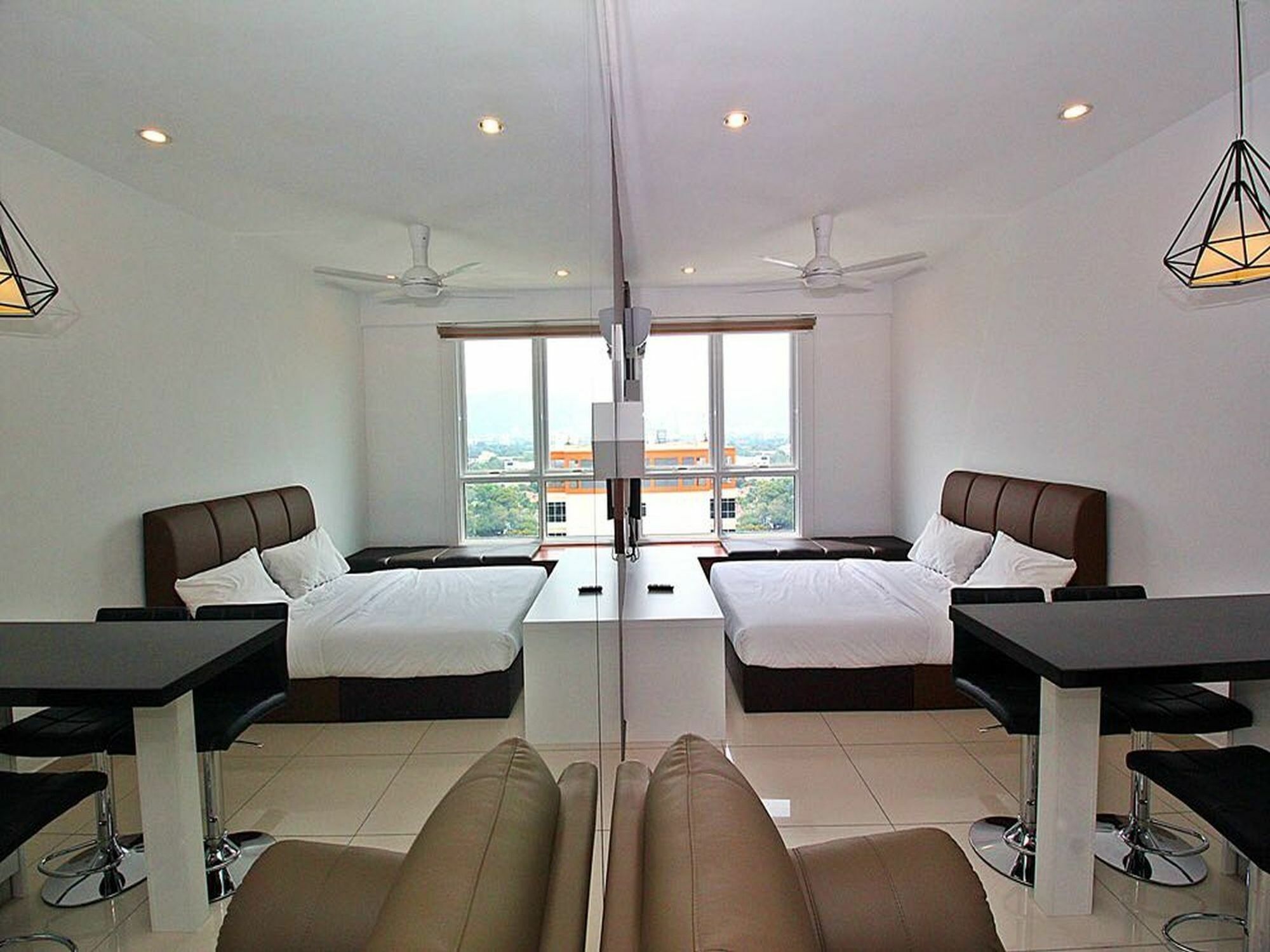 Mansion One Service Apartment George Town Extérieur photo