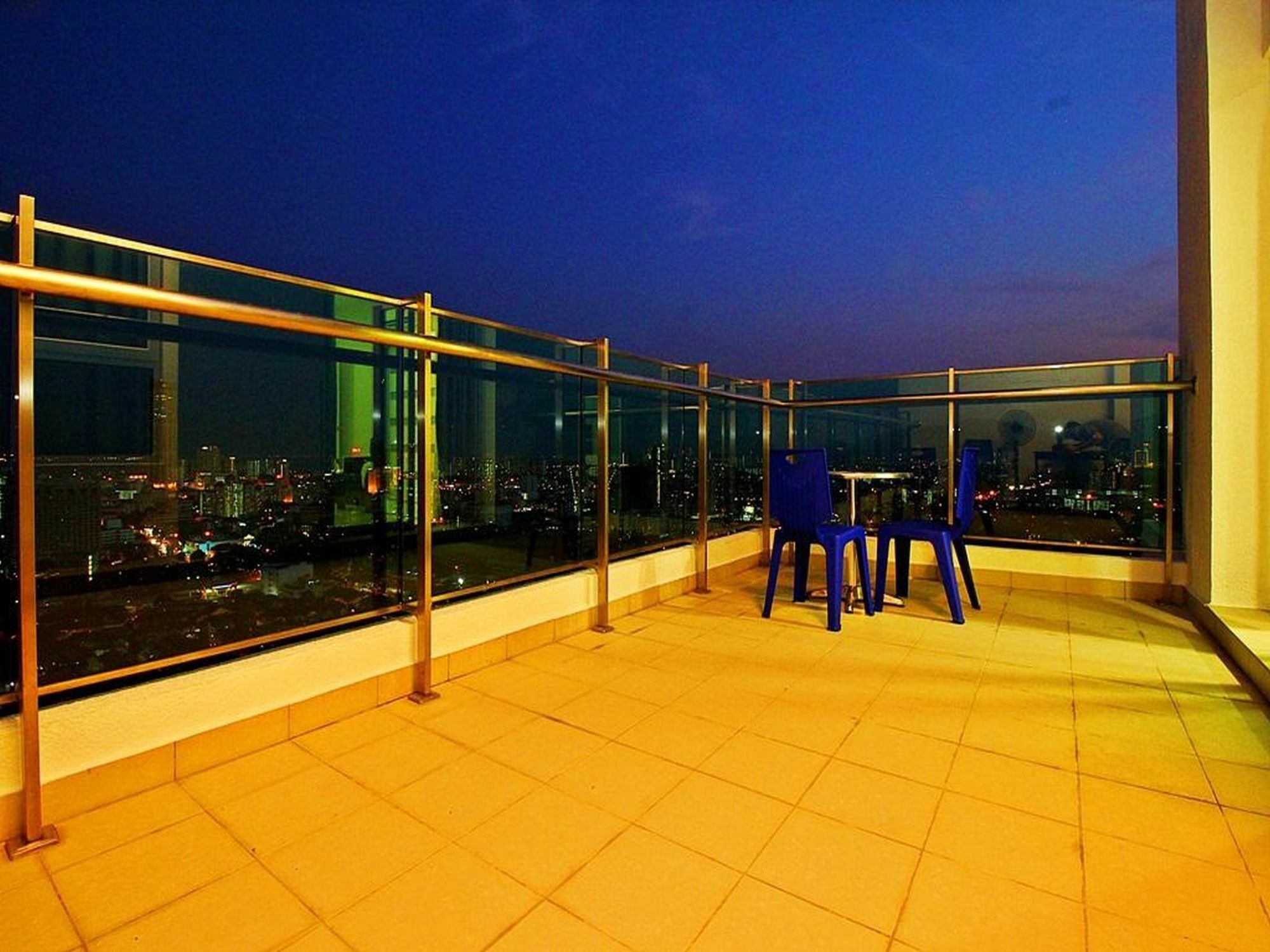 Mansion One Service Apartment George Town Extérieur photo