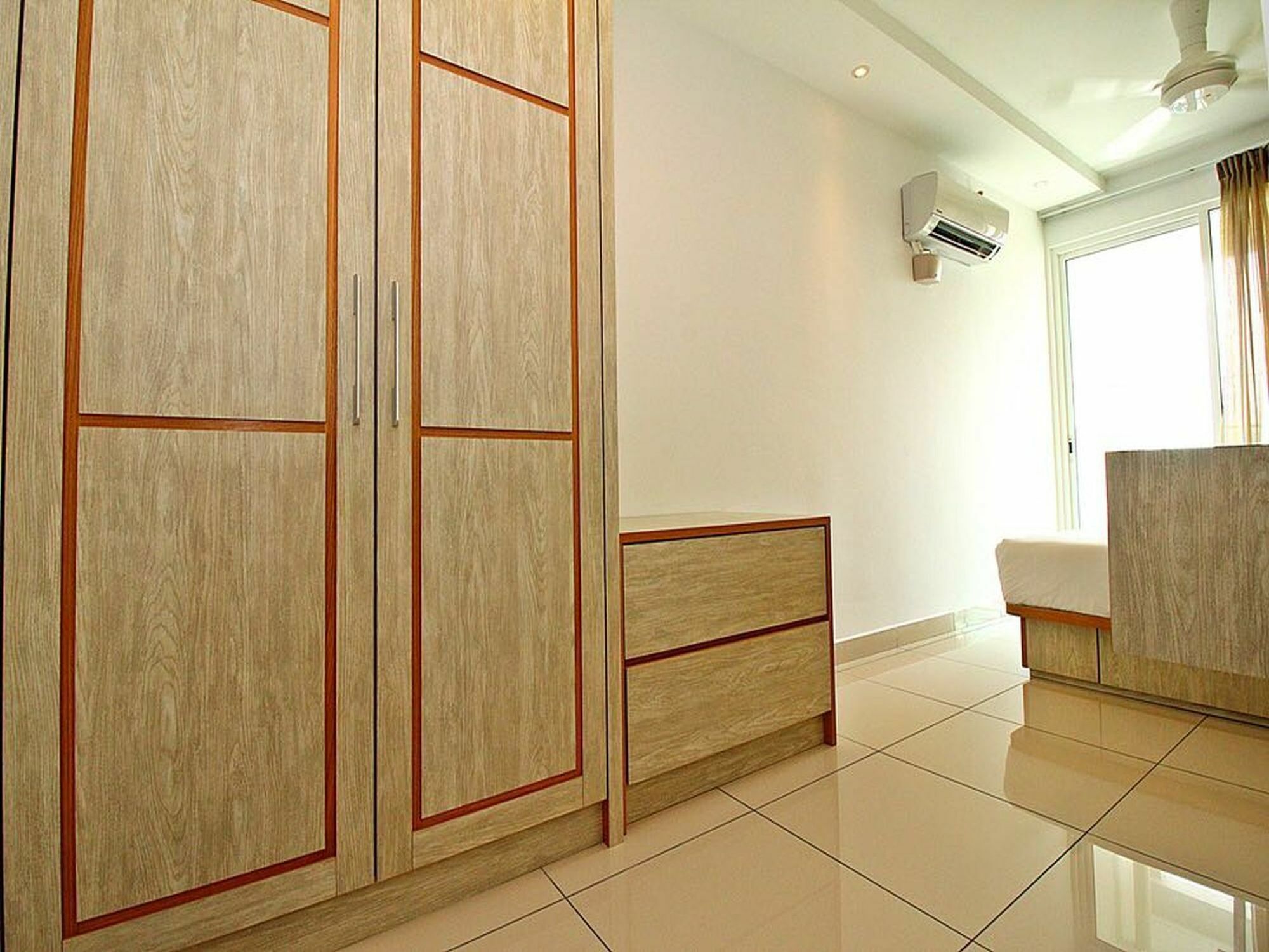 Mansion One Service Apartment George Town Extérieur photo